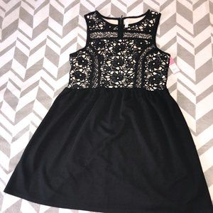 NEW - Xhilaration Black/cream Flower Lace Dress L